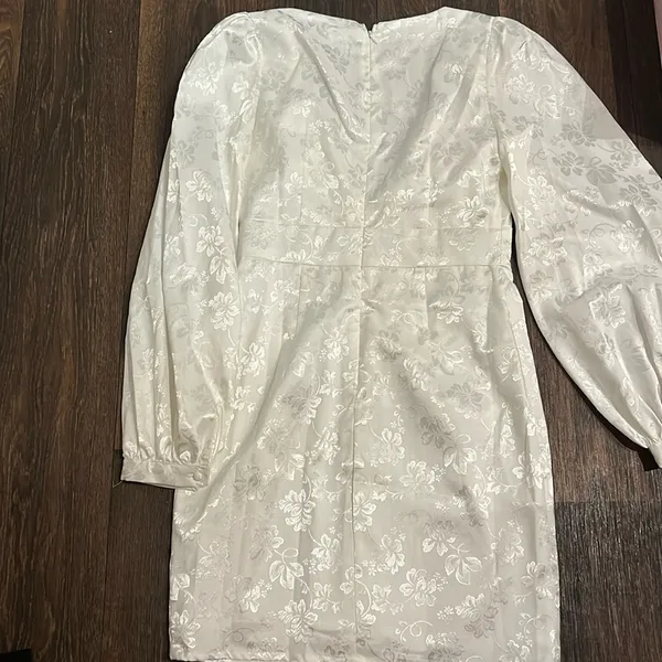 Dainty Paris White Long Sleeve Dress - Image 3