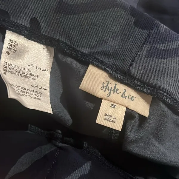 Camo Daze Printed Leggings, Mid Rise Plus Size 2X New w/Tag - Image 6
