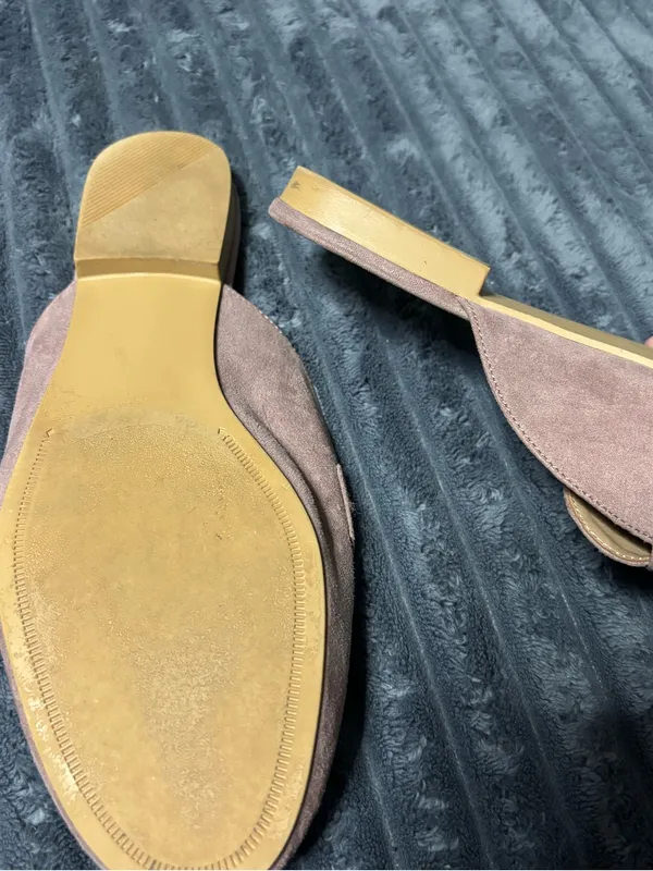 LOFT Mauve Suede Slip-On Mules with Gold Accent - Image 6