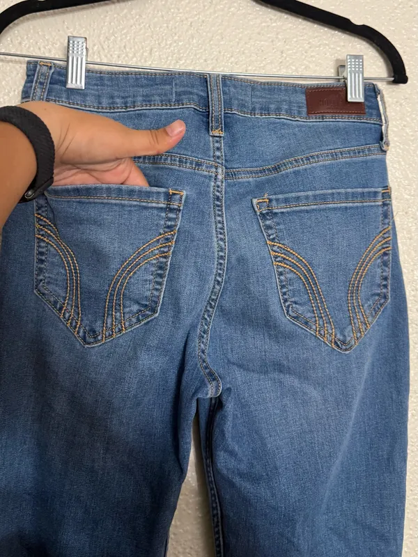 Hollister Y2K Mid-Rise Blue Flare bell bottom Jeans size 4R - Image 8