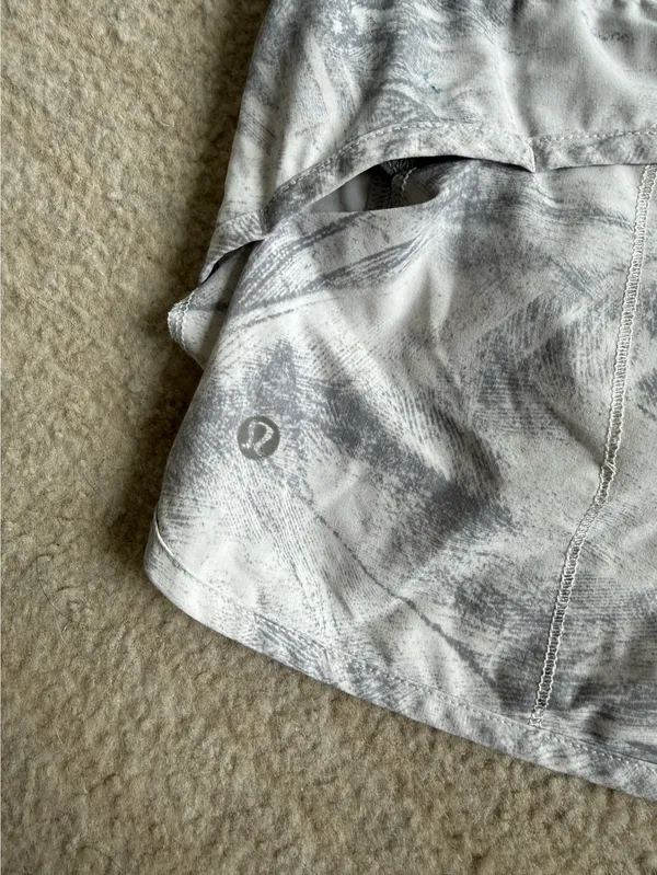 Lululemon Speed Up Shorts - Image 3