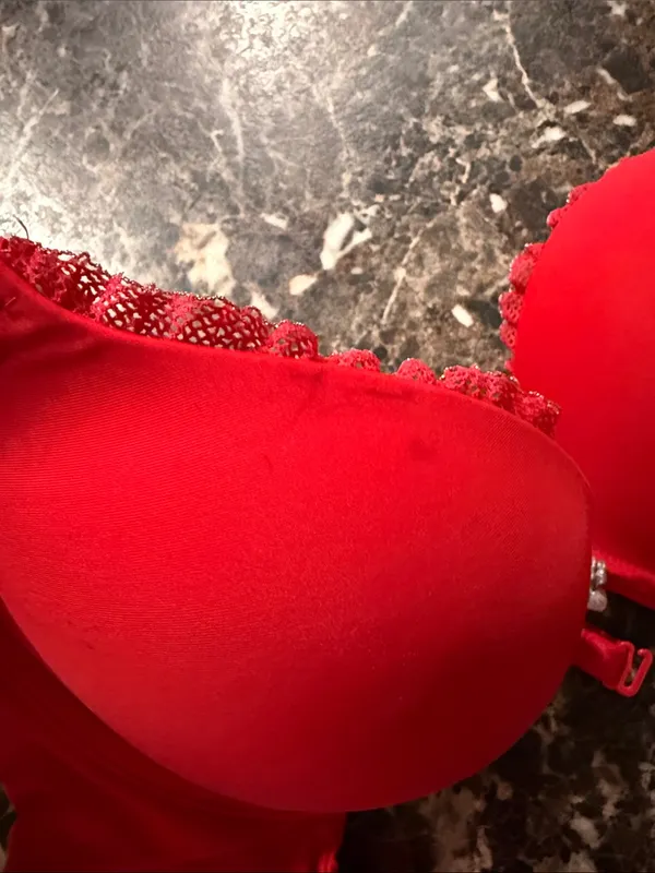 Victoria's Secret Red Lace Push Up Bra 34C - Image 5