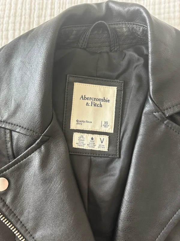Abercrombie Vegan Leather Jacket Black - Image 3