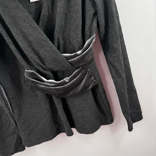 White House Black Market Top SZ Medium Surplice Heather Gray Velvet Waist NWT - Image 9