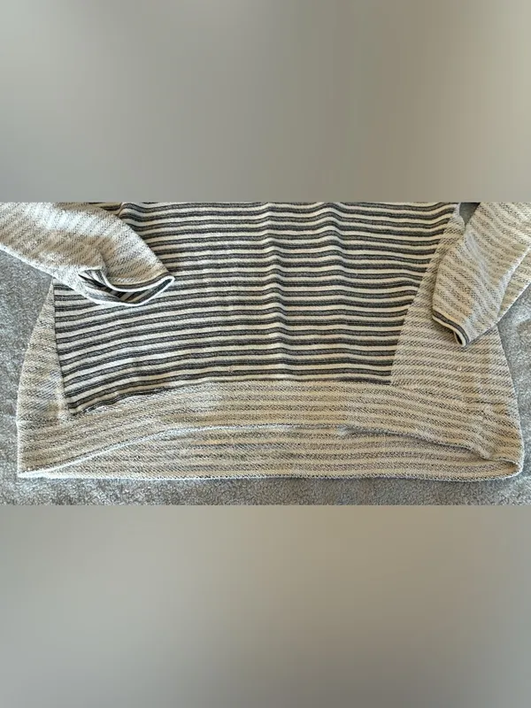 Women’s RETRO-ology Striped Crewneck Sweater - Gray & White Size 1X - Image 4