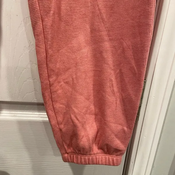 NWOT Old Navy Size L Pink Waffle Knit Elastic Waist Joggers Soft Lounge Pants - Image 4
