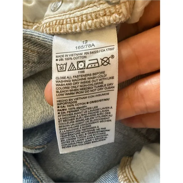 Old Navy High Rise Baggy Light Wash Wide Leg Jeans with Frayed Hem - Image 5