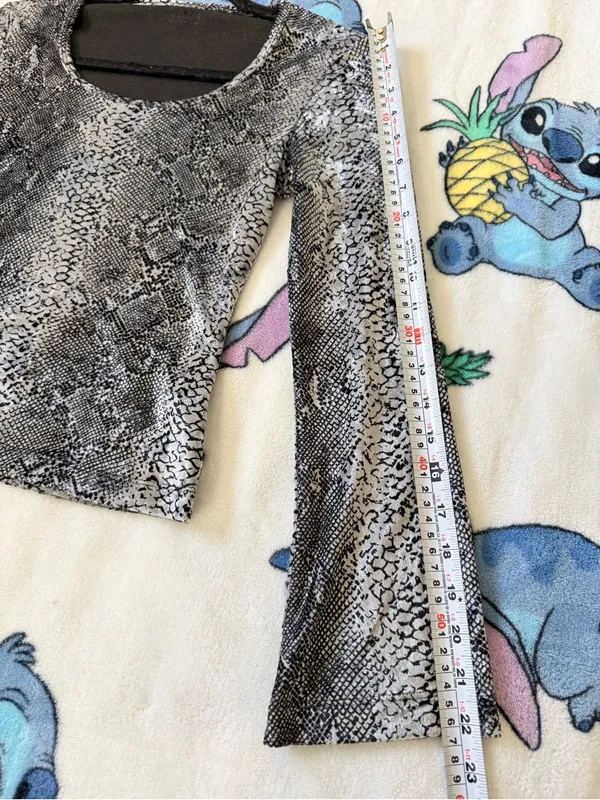 Guess Vintage 80s Snake Print Velvet Bell Sleeve Top Whimsigoth Goth Grunge Gray - Image 7