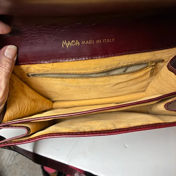 Maca Oxblood Leather Saddle Bag Crossbody Turn Lock Made in Italy Vintage - Image 7