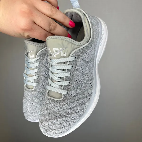 APL TechLoom Phantom Grey White Running‎ Shoes Womens Size 7 Propelium Low Top - Image 3