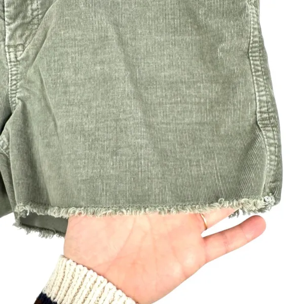 Gap Women's Size 10 Corduroy Shorts Olive Green Raw‎ Hem Casual Summer Essential - Image 8