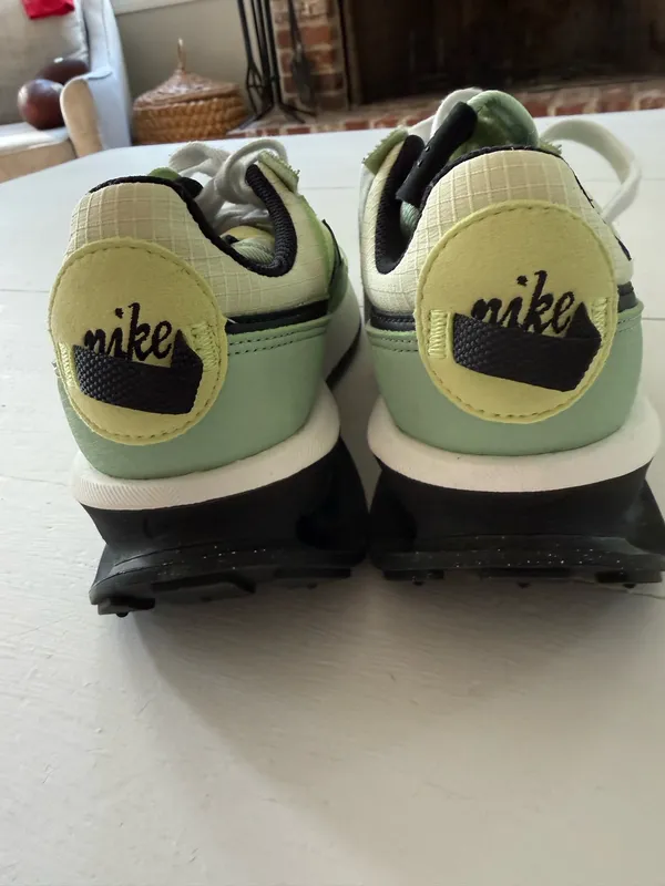 Nike sneakers women size 6 - Image 5