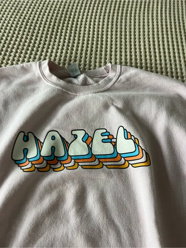 Gildan Pastel Pink Hazel Graphic Crewneck - Image 2