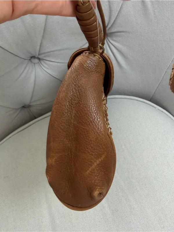 Gianni Bini Brown Leather Hobo Shoulder Bag Brass Hardware Purse - Image 9