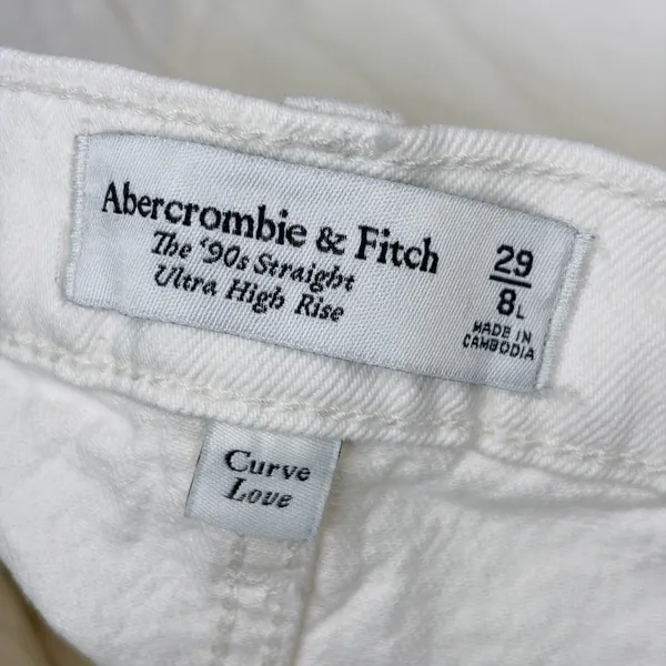 Abercrombie & Fitch Curve Love 90’s Straight Jeans - Image 4