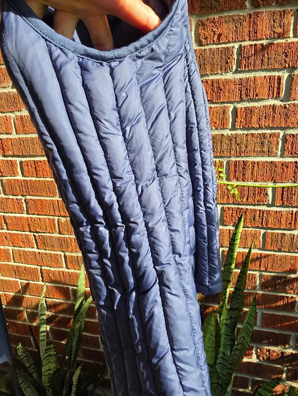 32 Degrees Navy down filled vest Small - Image 4
