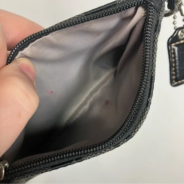 Coach wristlet black‎ gray small - Image 4