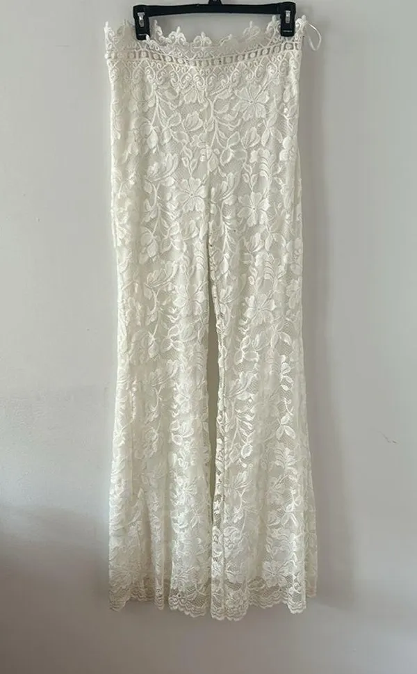 Women’s White Lace Top and Trouser Matching Set Size Large - Image 6