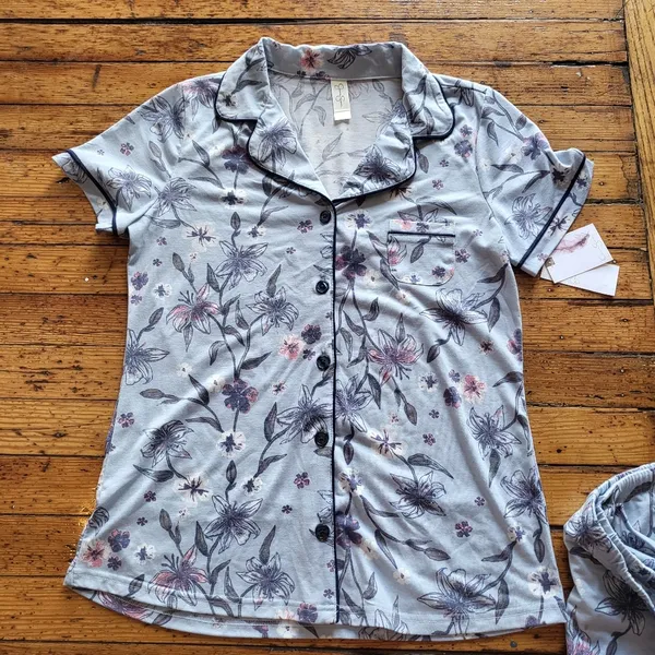 Jessica Simpson 2 Piece Pajama Set Watercolor Floral Print Size Medium - Image 2