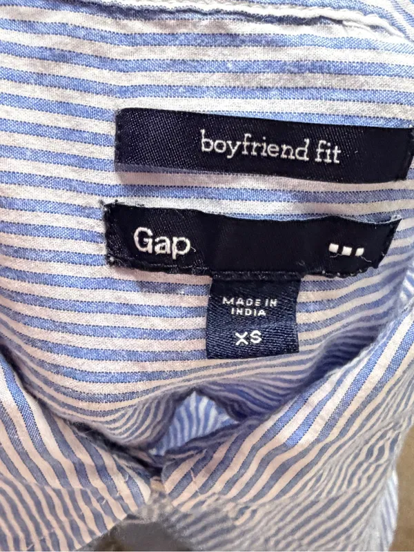 Gap Boyfriend Fit Cotton Shirt - Image 4