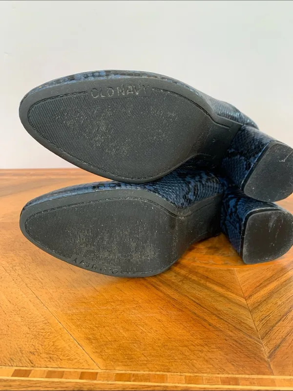 Old Navy Blue Faux Snakeskin Snake Print Ankle Boots Women’s Size 6 Back Zip - Image 5