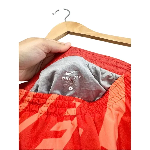 Nike Dri-FIT Running Shorts Red Orange Geometric Graphic Print Size Small - Image 5