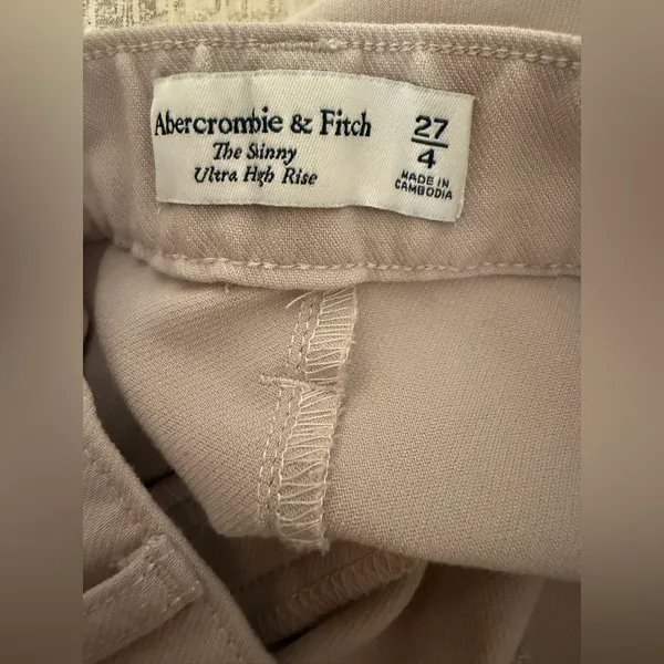 Abercrombie Ultra High Rise Skinny front Split Hem Size 4/27 Tan - Image 4