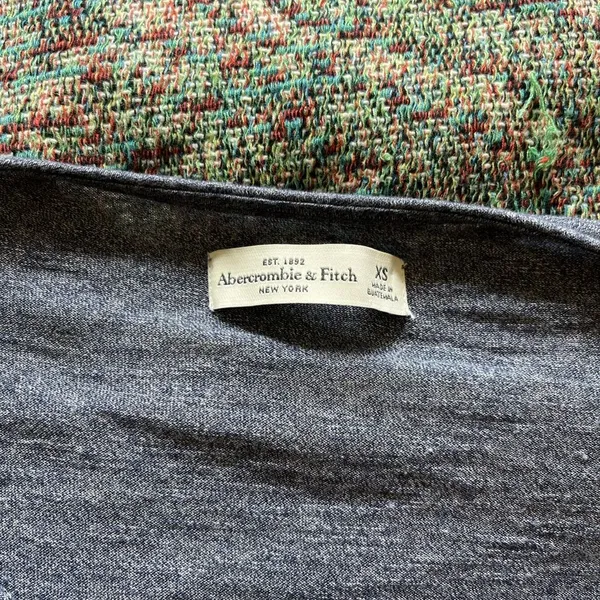 Abercrombie & Fitch Gray Wide V-Neck Sweater with Wrap Design SZ XS Long Sleeve - Image 12