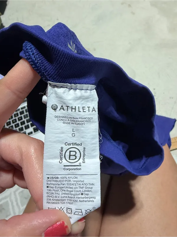Athleta Women's Crew Neck workout Tee blue large - Image 3