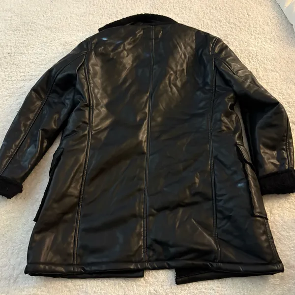 NWT Revolve Antioch Faux Leather Winter Coat in Black. Size Medium. - Image 3