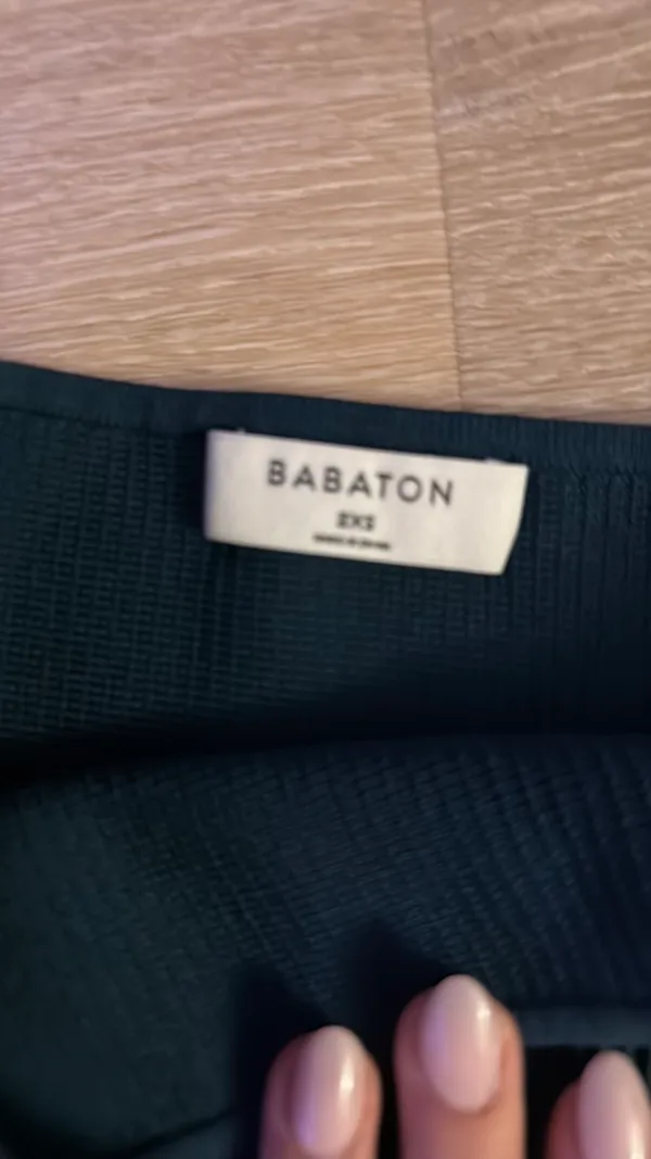 Aritzia Top - Image 2