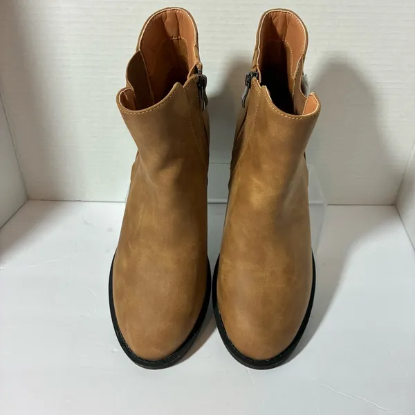 Tan Ankle Bootie Boots Size 9.5 - Image 4