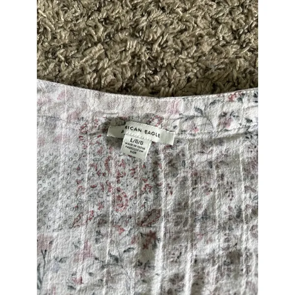 American Eagle Outfitters Women's floral boho patchwork cropped top size large‎ - Image 2