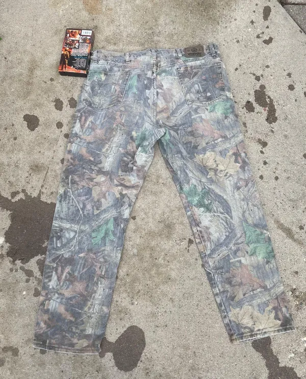 Wrangler Camo Pants - Image 3