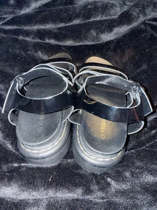 Viapipa Black Patent Strappy Platform Sandals Size 7 - Image 3