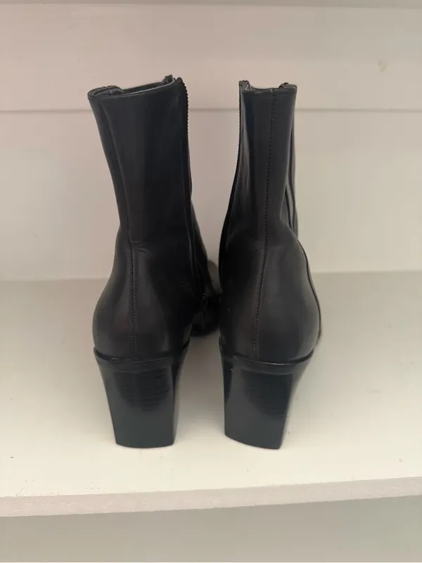 Gianni Bini Black Heeled Booties Size 8 - Image 2