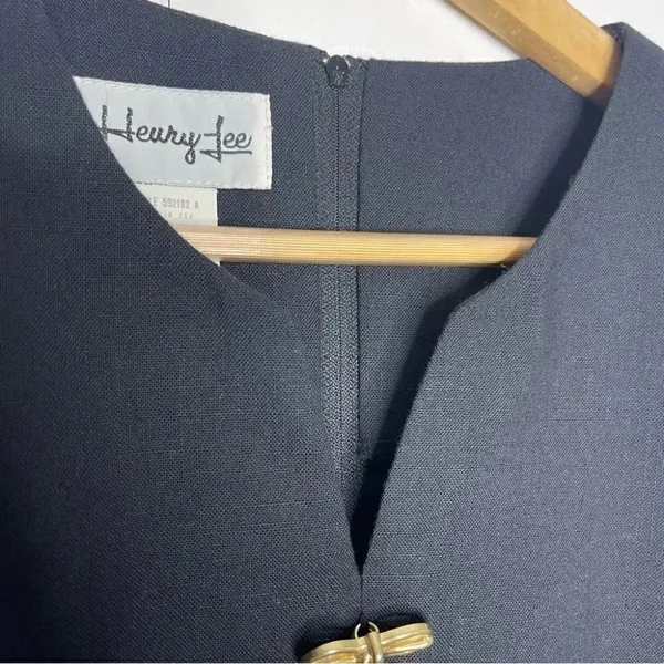 Heury Lee Black Vintage Short Sleeve Blouse Bow Button Size 12 NWT - Image 5