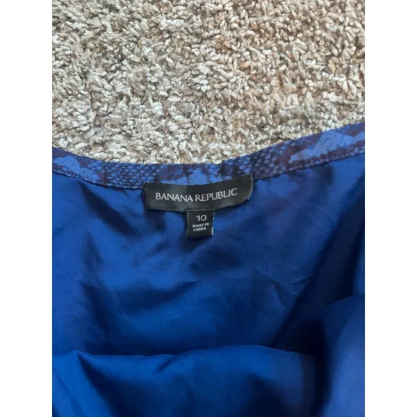 Banana Republic Blue Snake Print Asymmetrical Pleated‎ Mini Skirt 10 256778-01 - Image 6