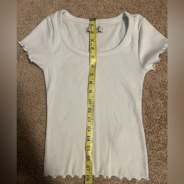 Abercrombie and Fitch White Ruffle Shirt size XS - Image 9