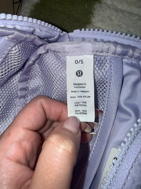 Lululemon Belt Everywhere Bag 1L - Image 2