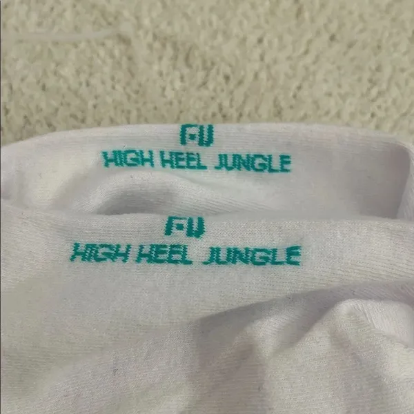 High Heel Jungle by Kathryn Eisman Heavily Meditated Cotton Socks, NWOT, open - Image 8