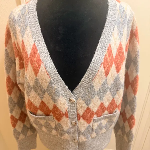 Lush Preppy Argyle Knit Button Up Cardigan In Grey & Mauve - Size M - NWOT - Image 3