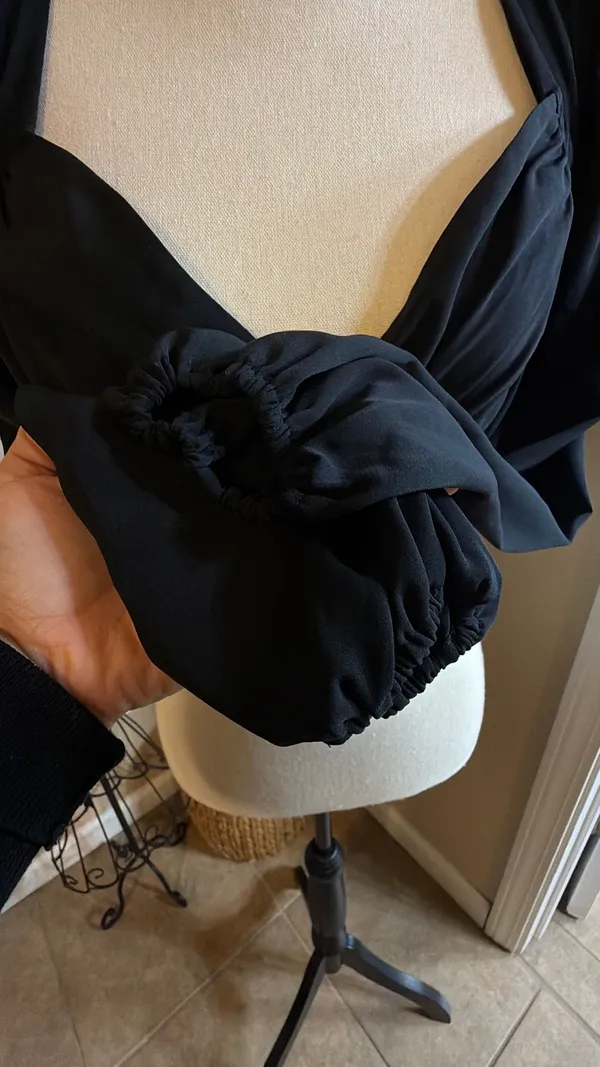 Abercrombie & Fitch Black Long-Sleeve Tie-Front - Image 3