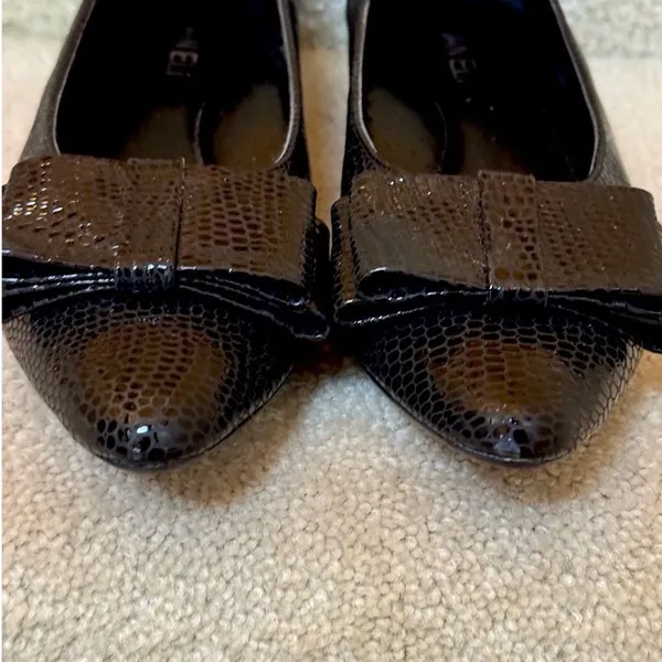 Vaneli Pointed Toe Flats Black Snakeskin‎ Bow Classic Professional Womens 8.5 - Image 3