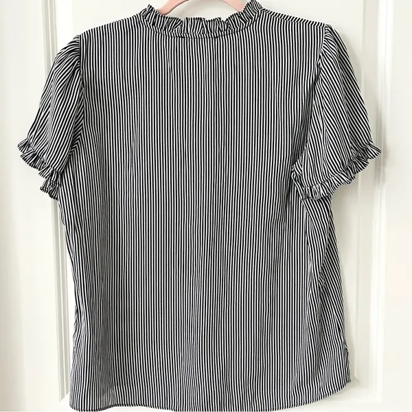 T Tahari Navy and White Stripe Button Down Blouse Large NWT - Image 5