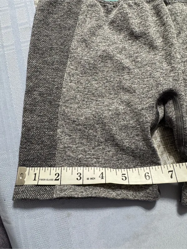 Gymshark Gray Seamless Yoga Activewear Shorts Size XS - Image 5