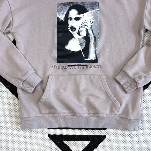 Maniere De Voir ‘Til Death, Do We Art. Crewneck Sweatshirt - Image 6