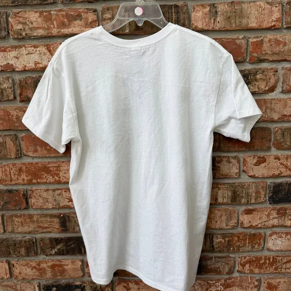 Brisco NEW North Dakota Graphic Tee Knows How To Lick Size Medium - Image 2