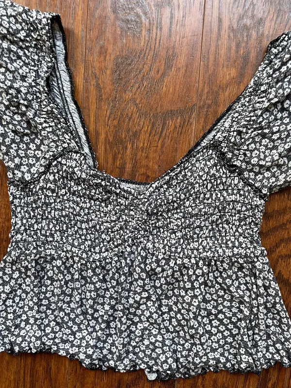 Urban Outfitters Floral Top - Image 2