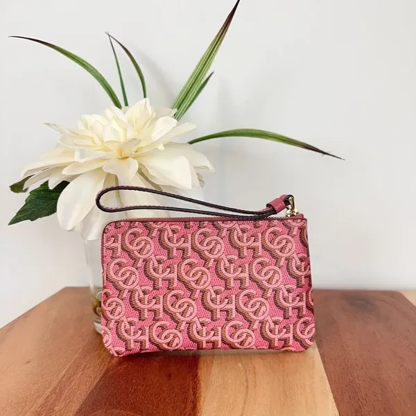 NWT Coach Corner Zip Wristlet‎ - Image 6